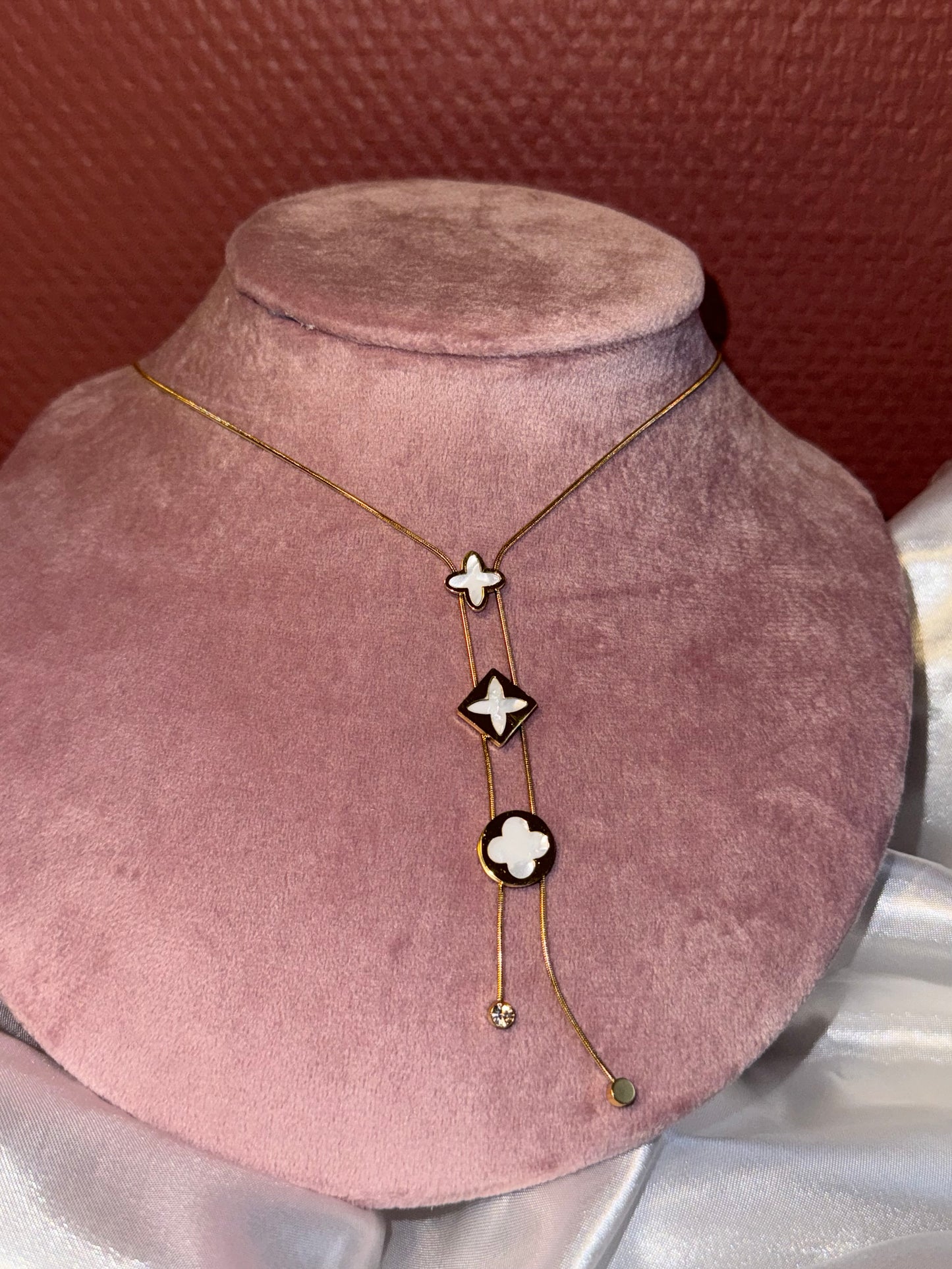 Collier « L »
