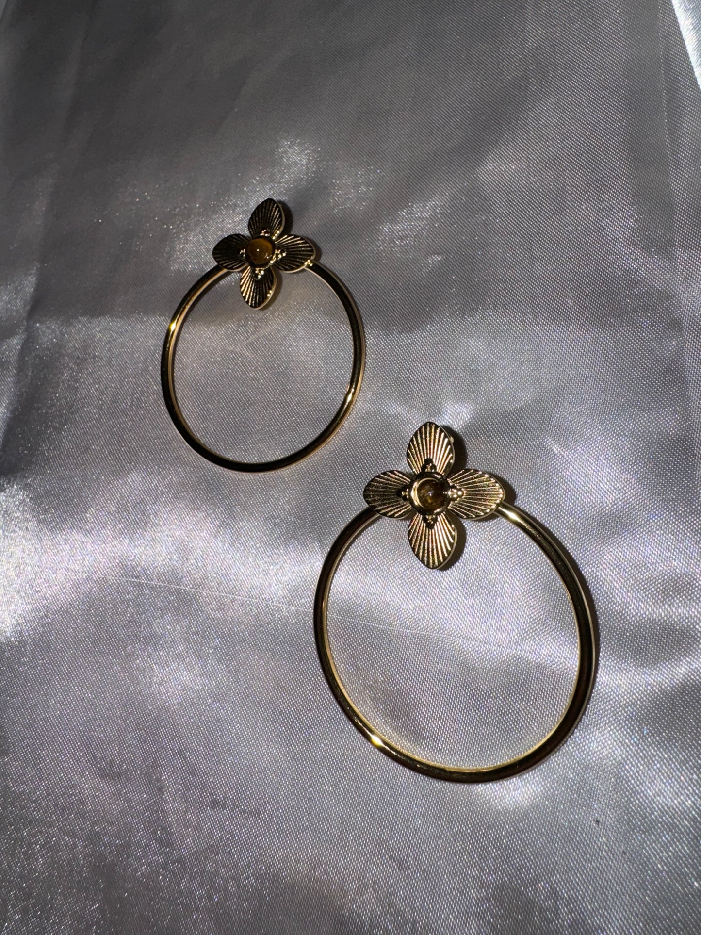 Boucle d’oreille “fleur ronde”