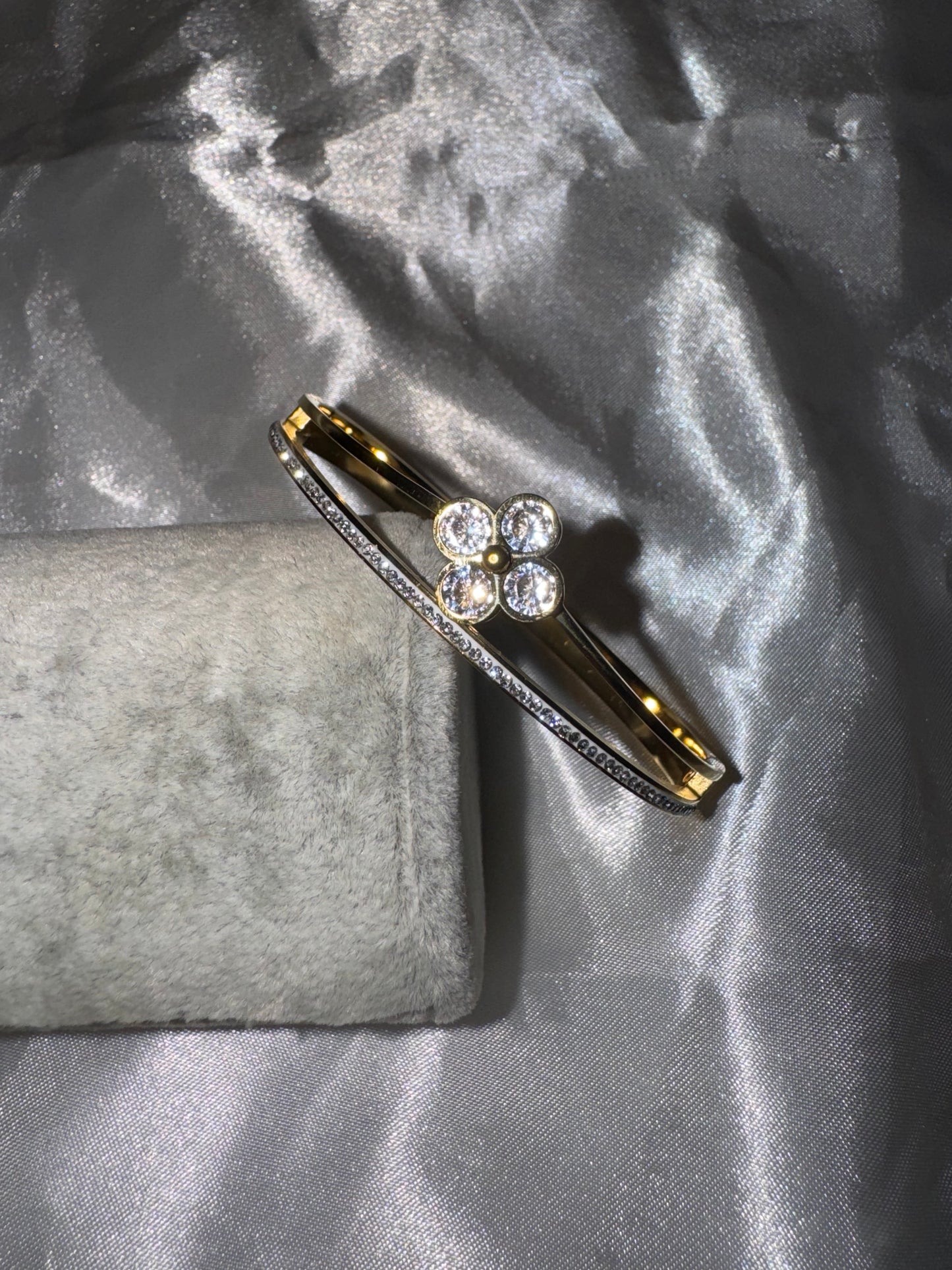 Bracelet fleur paillette