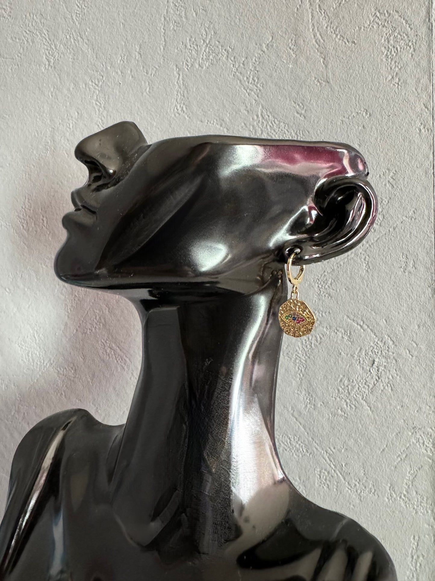 "Eye" earrings