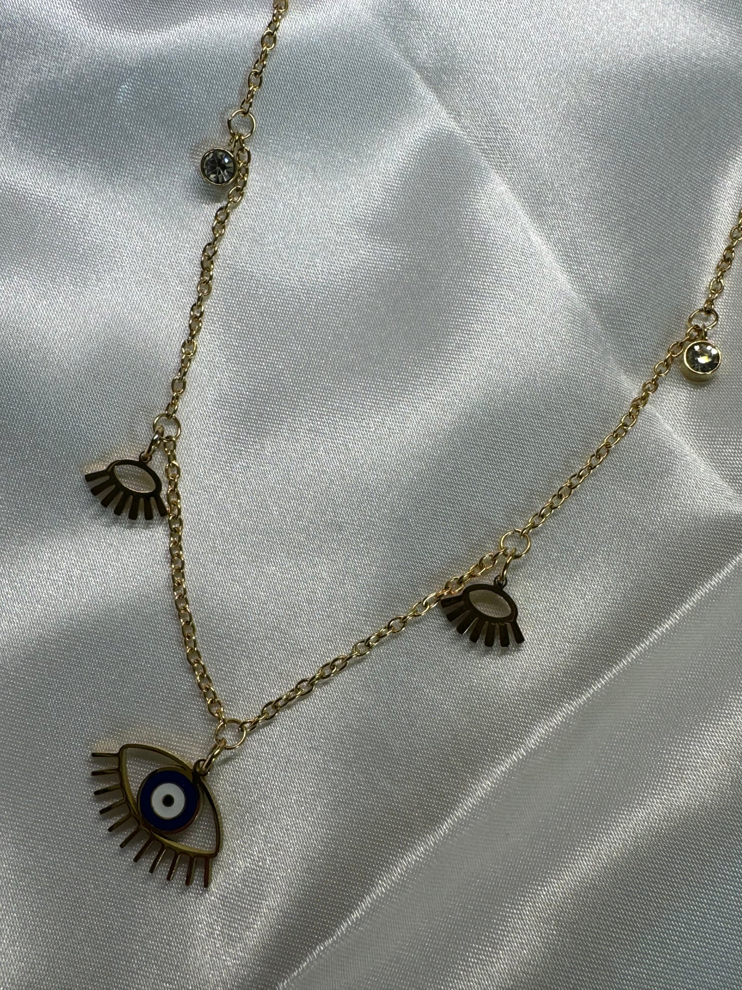 "Eye" necklace