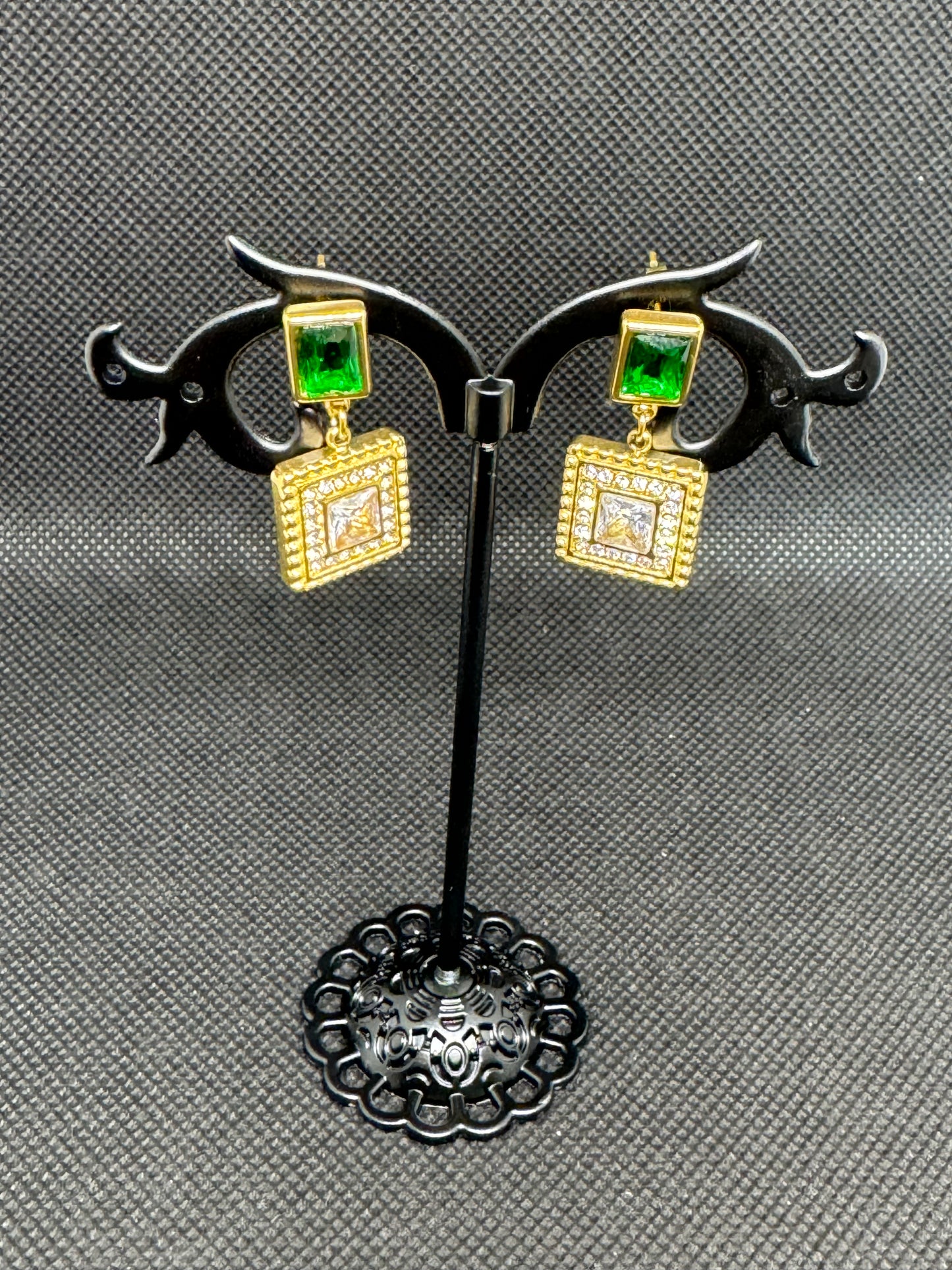 "Emerauda" earring