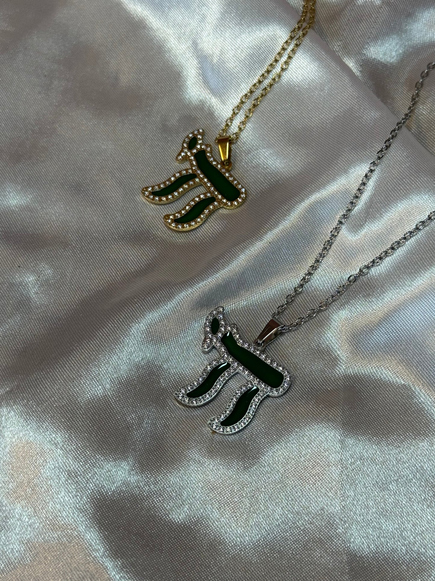 Collier hai coloré