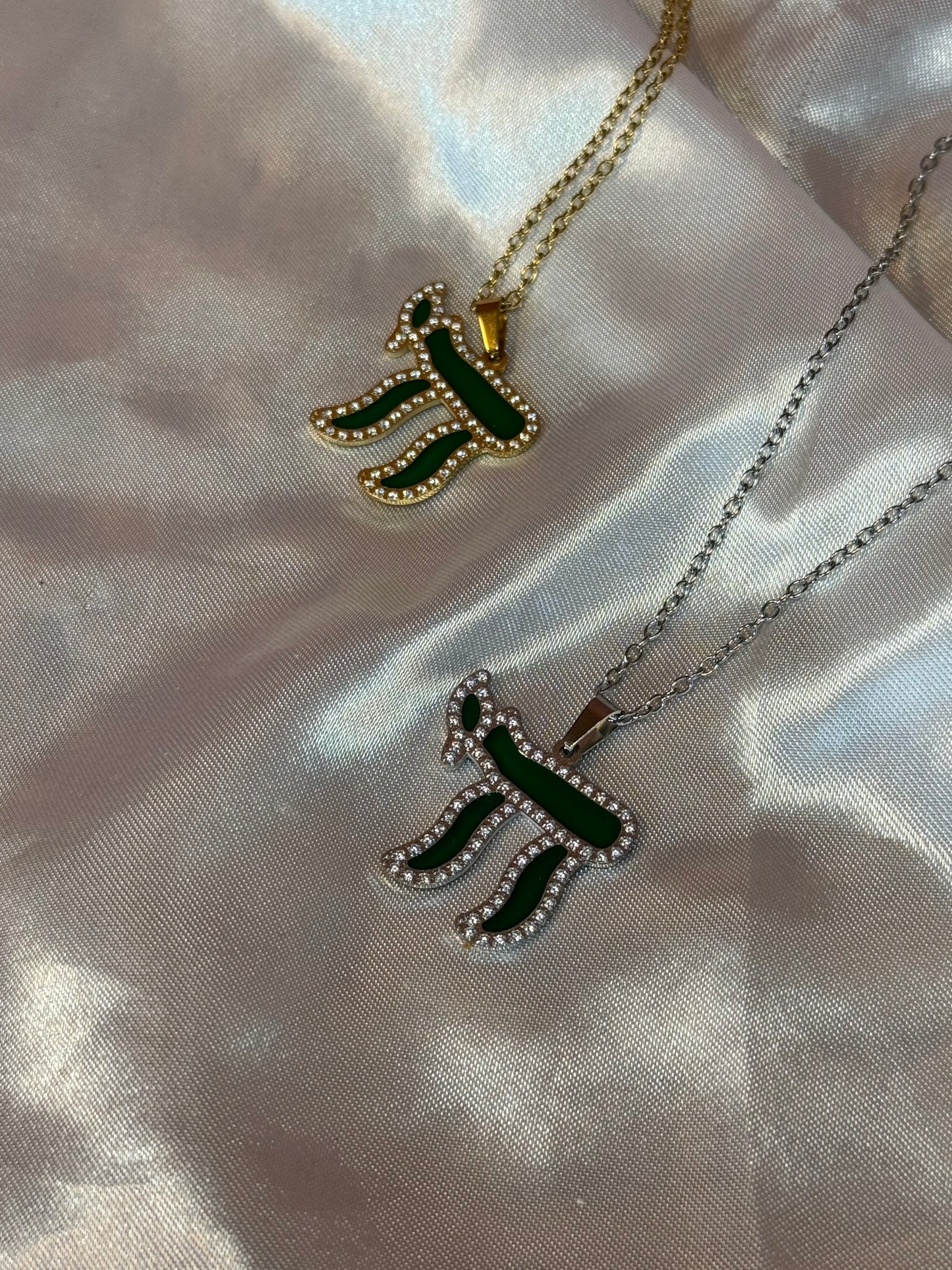 Collier hai coloré