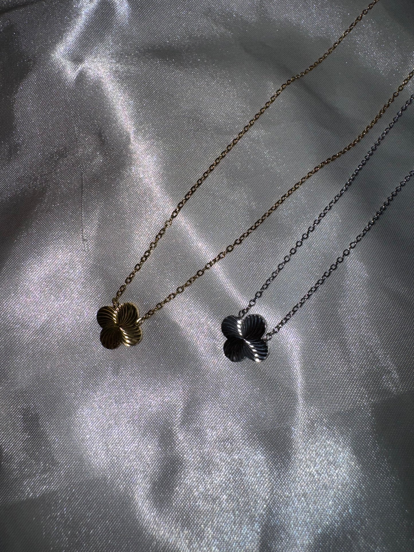 Collier fleur