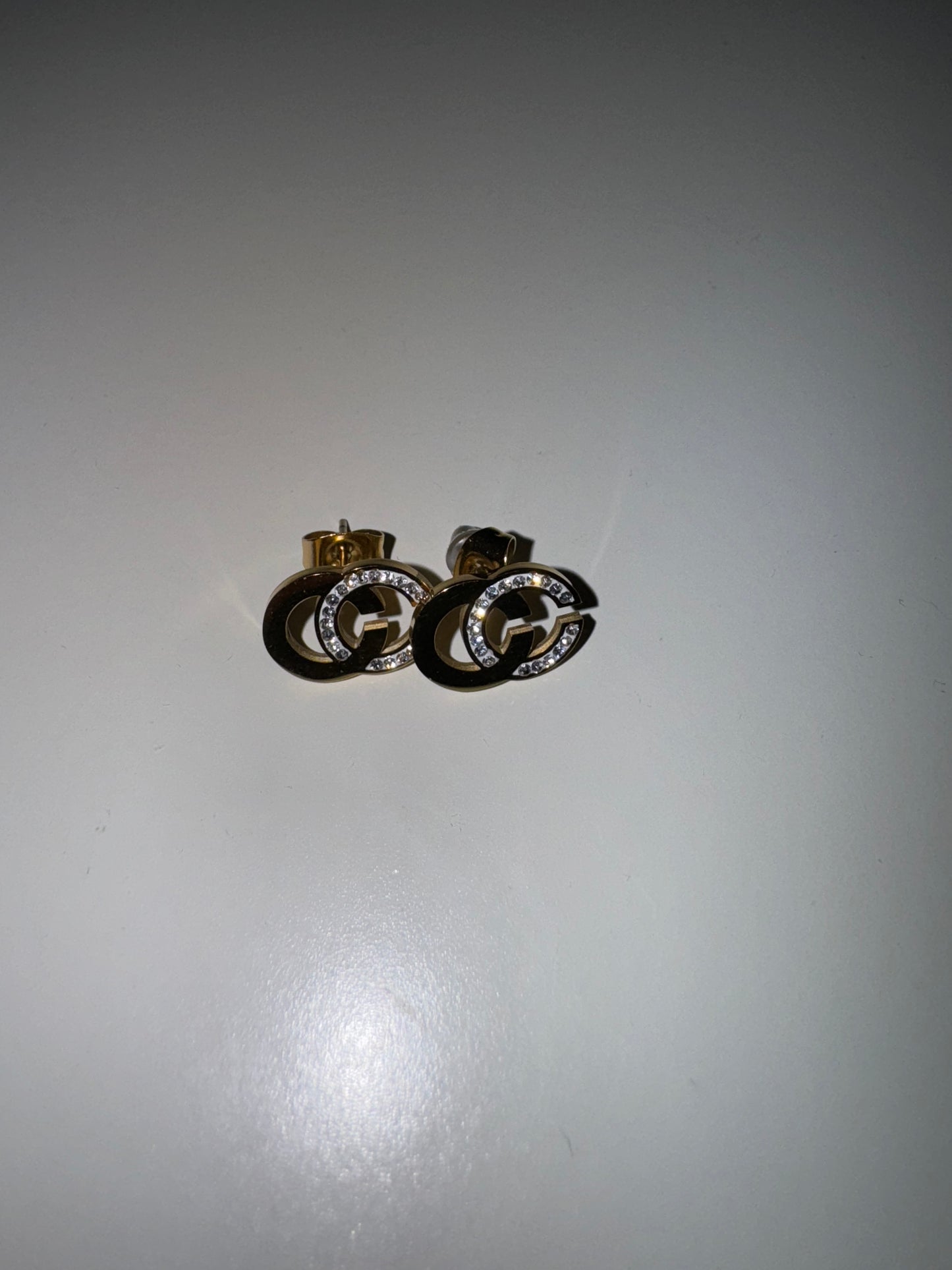 Boucles d’oreilles ' G '